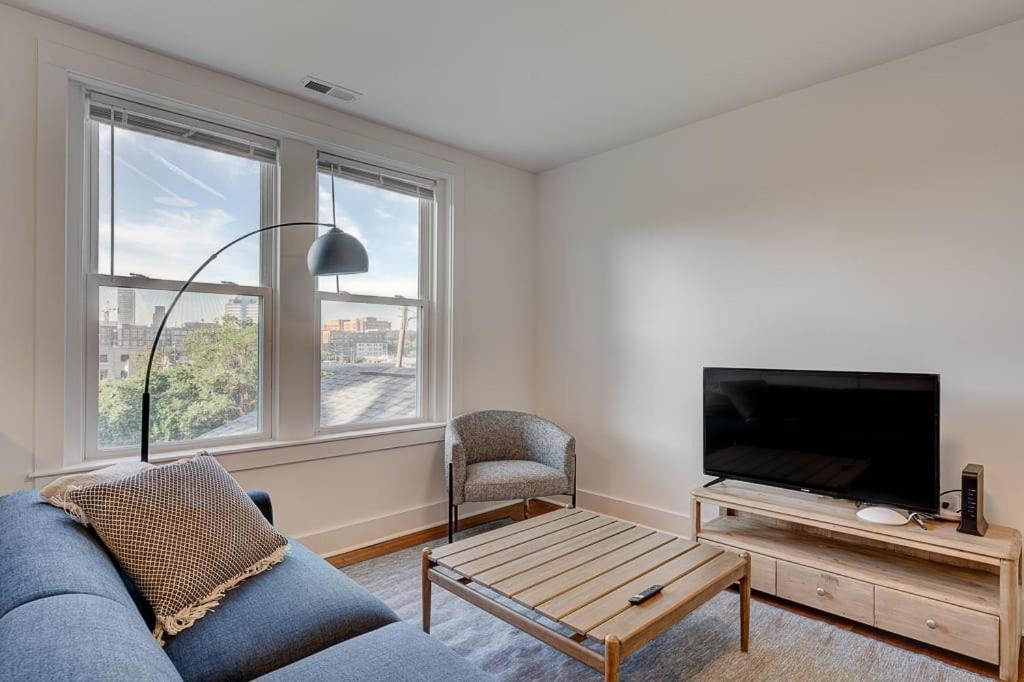 Apartament Greatly Located And Elegant 1Br With Parking Durham Zewnętrze zdjęcie