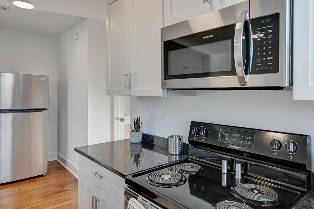 Apartament Greatly Located And Elegant 1Br With Parking Durham Zewnętrze zdjęcie